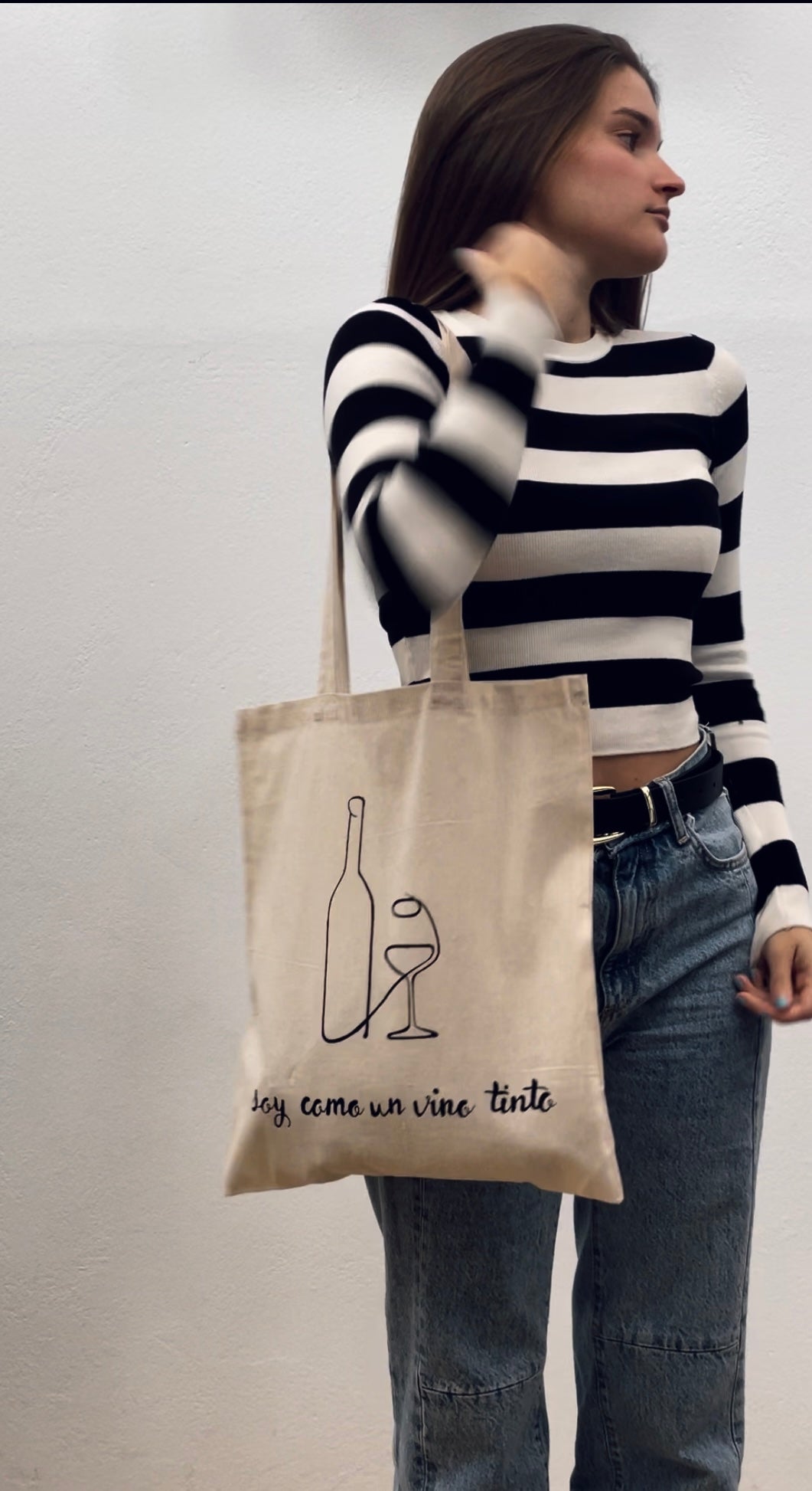 Tote bag “vino” pintada a mano
