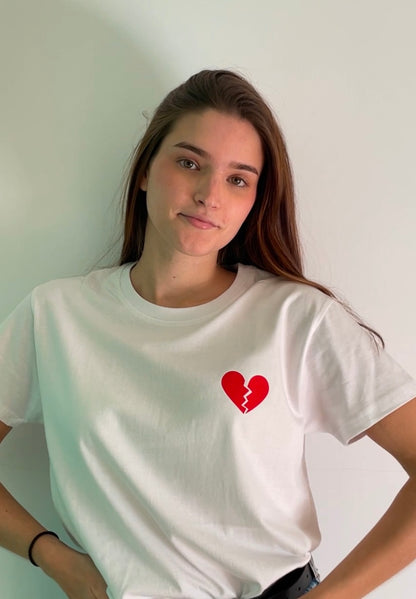 Camiseta “rompiendo corazones”
