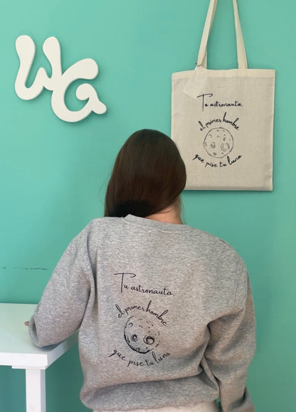 Sudadera gris “astronauta”